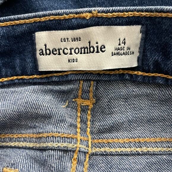 Abercrombie kids denim roll up Bermuda distressed shorts - Picture 3 of 4